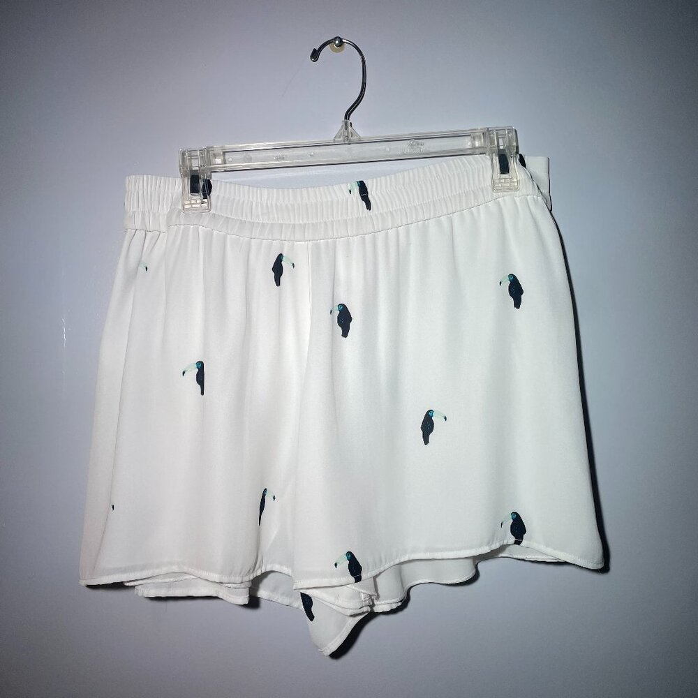 Loft White Flowy Shorts w/ Birds Size X-Small